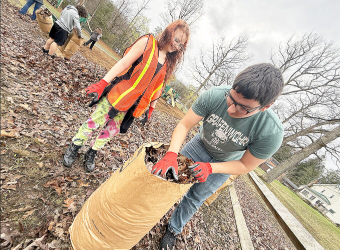 A matter of pride: Tyrone high school students turn out to help clean up their community